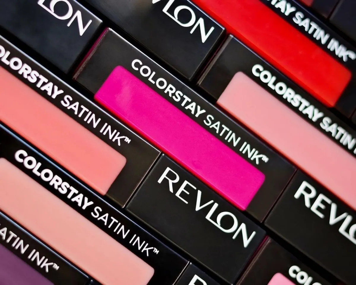 La marca de cosméticos Revlon se declara en bancarrota