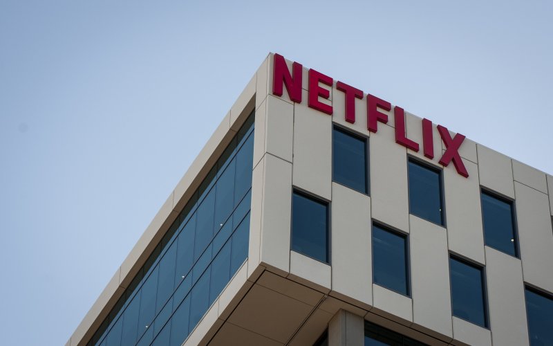 En medio de la caída de suscriptores, Netflix despide a 300 empleados para reducir costos