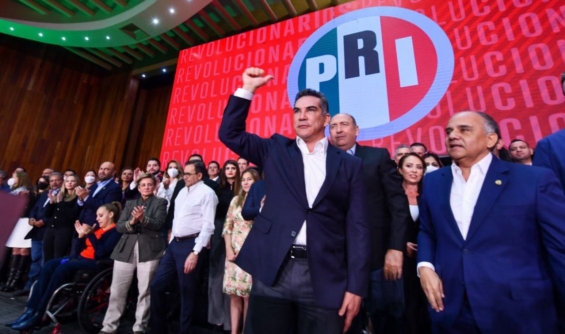 AMLO aconseja al PRI que reivindique su historia de lucha en favor del pueblo