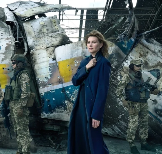 Zelensky y esposa posan en polémica sesión de fotos para Vogue y en medio de la invasión rusa