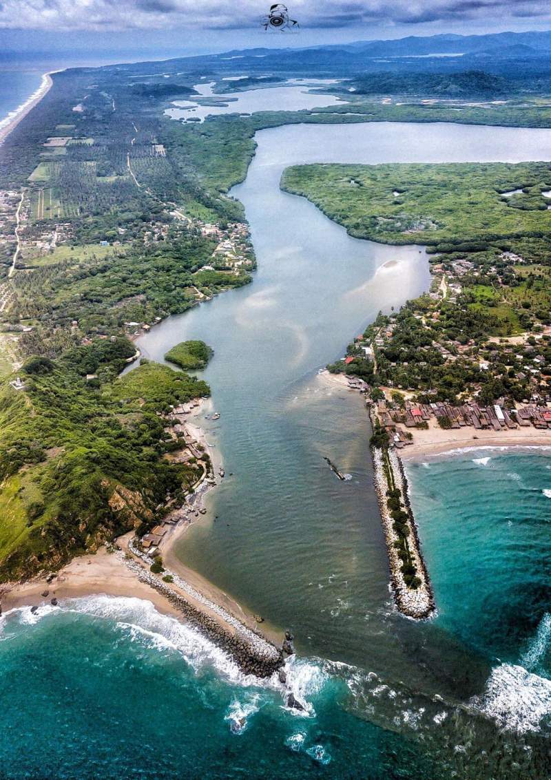 Lagunas de chacahua, toda una maravilla natural en oaxaca la revista del sureste mx Enigmaticas Y Virgenes Se Conservan Las Lagunas De Chacahua Y El Prestigiado Fotografo Omar Maya Calvo