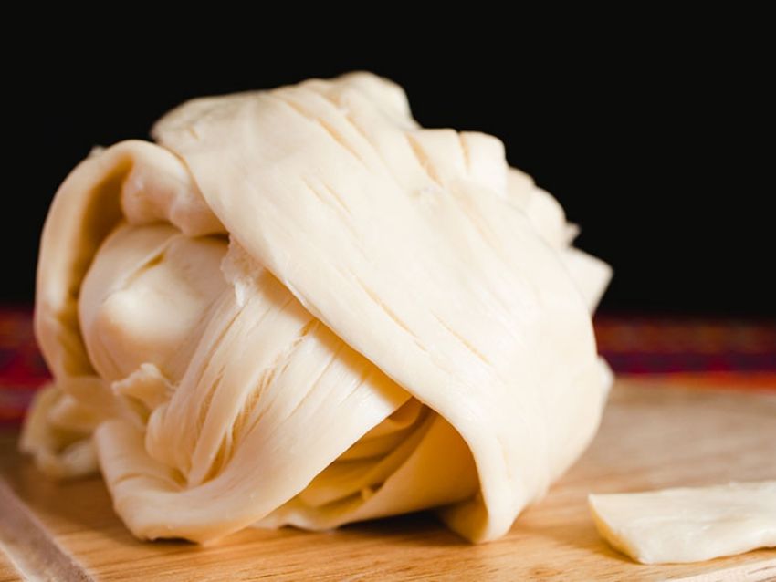 Profeco retira del mercado estas marcas de Queso Oaxaca por encontrar hongos y parásitos