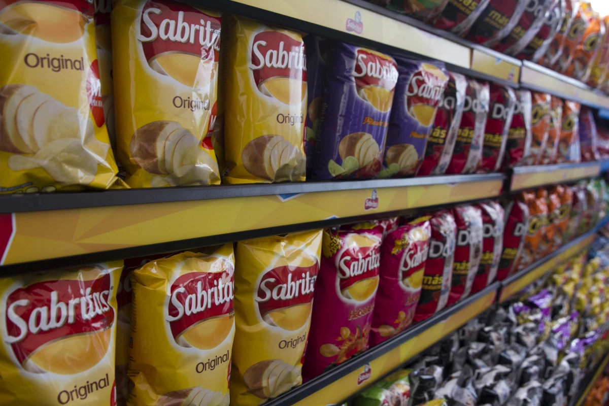 Inflación invisible, la causa por la que las papas cada vez traen más aire la revista del sureste mx Sabritas