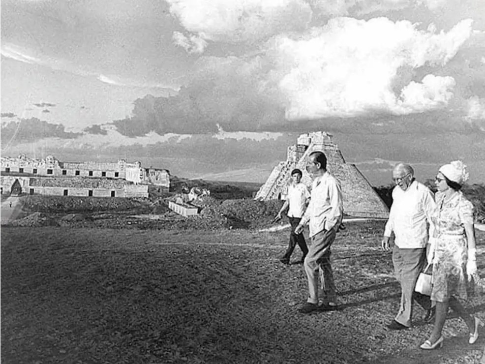 El día en que la reina isabel ii visitó yucatán hace 47 años la revista del sureste mx