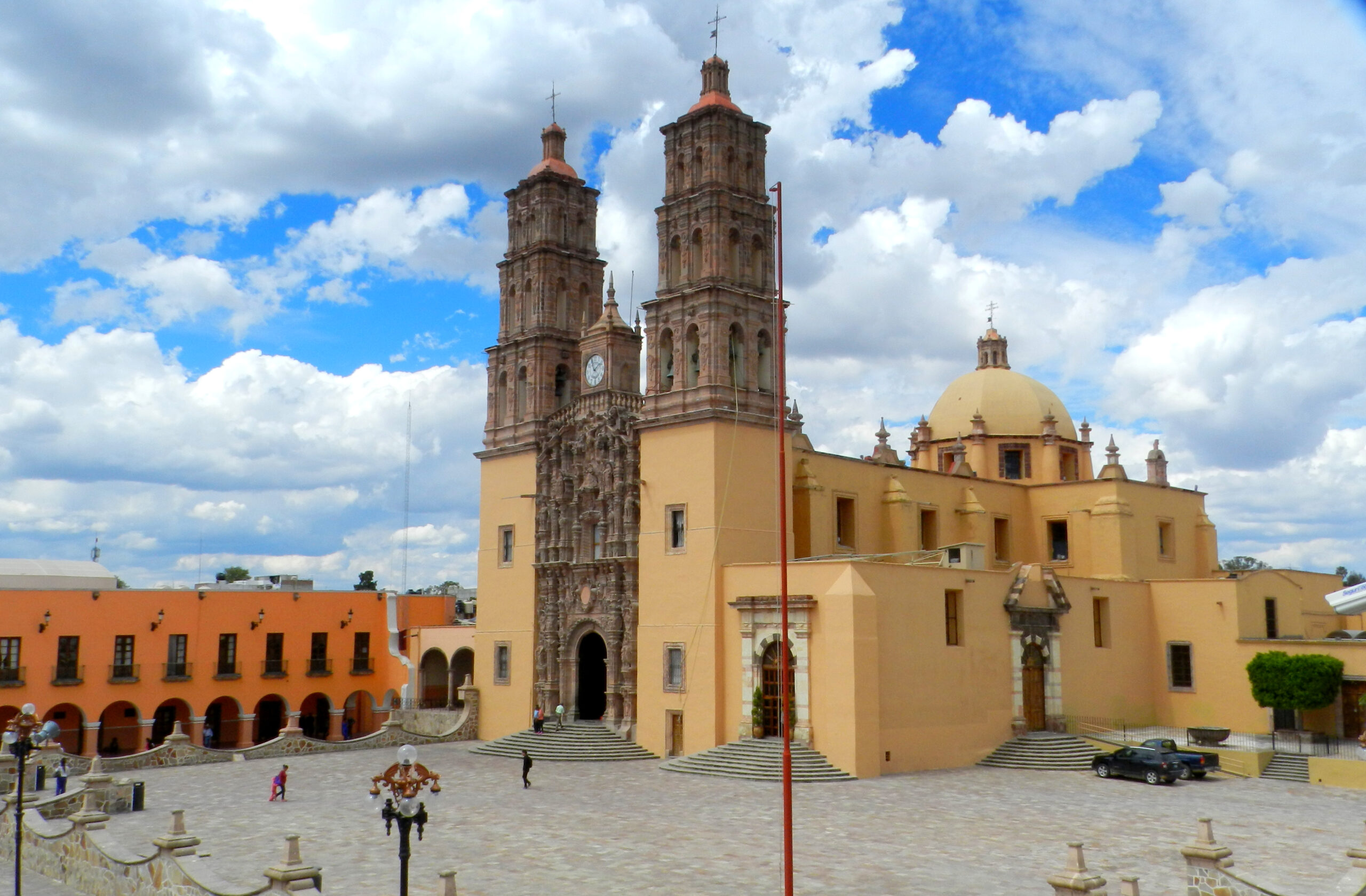 Parroquia De Nuestra Señora De Los Dolores Jardín Del Grande Dolores Hidalgo Guanajuato Nuestra Señora De Los Dolores Parish 24023404070 Scaled