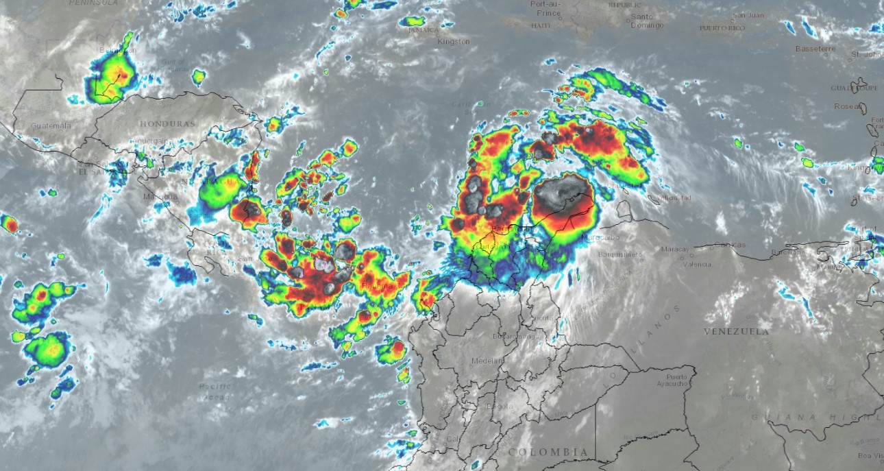 Tormenta Tropical Julia, amenaza al sureste mexicano y península