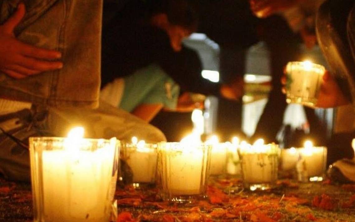 Este día de muertos asiste al festival de las velas en uruapan, michoacán la revista del sureste mx Festival De Las Velas
