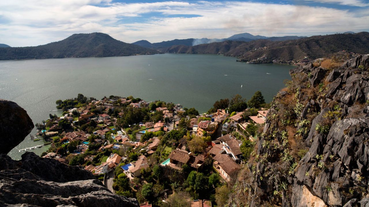 Top 10 de los pueblos mágicos más buscados por los mexicanos la revista del sureste mx Valle De Bravo Pepejimenez 1280X720 1