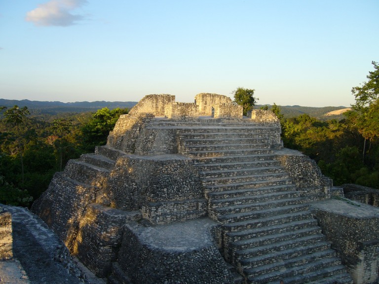 Las 10 mejores cosas que hacer en belice la revista del sureste mx Caracol Mayan Ruins