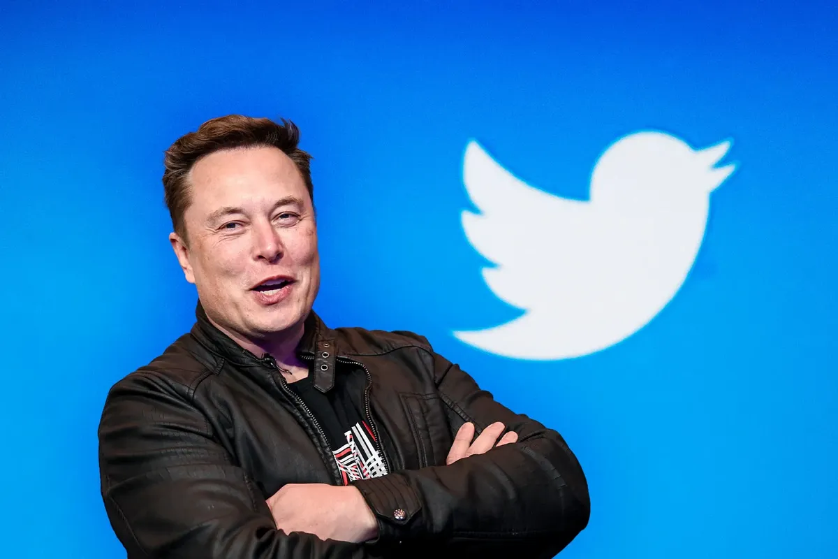 Elon Musk completa la compra de Twitter y despide a altos ejecutivos de la compañía