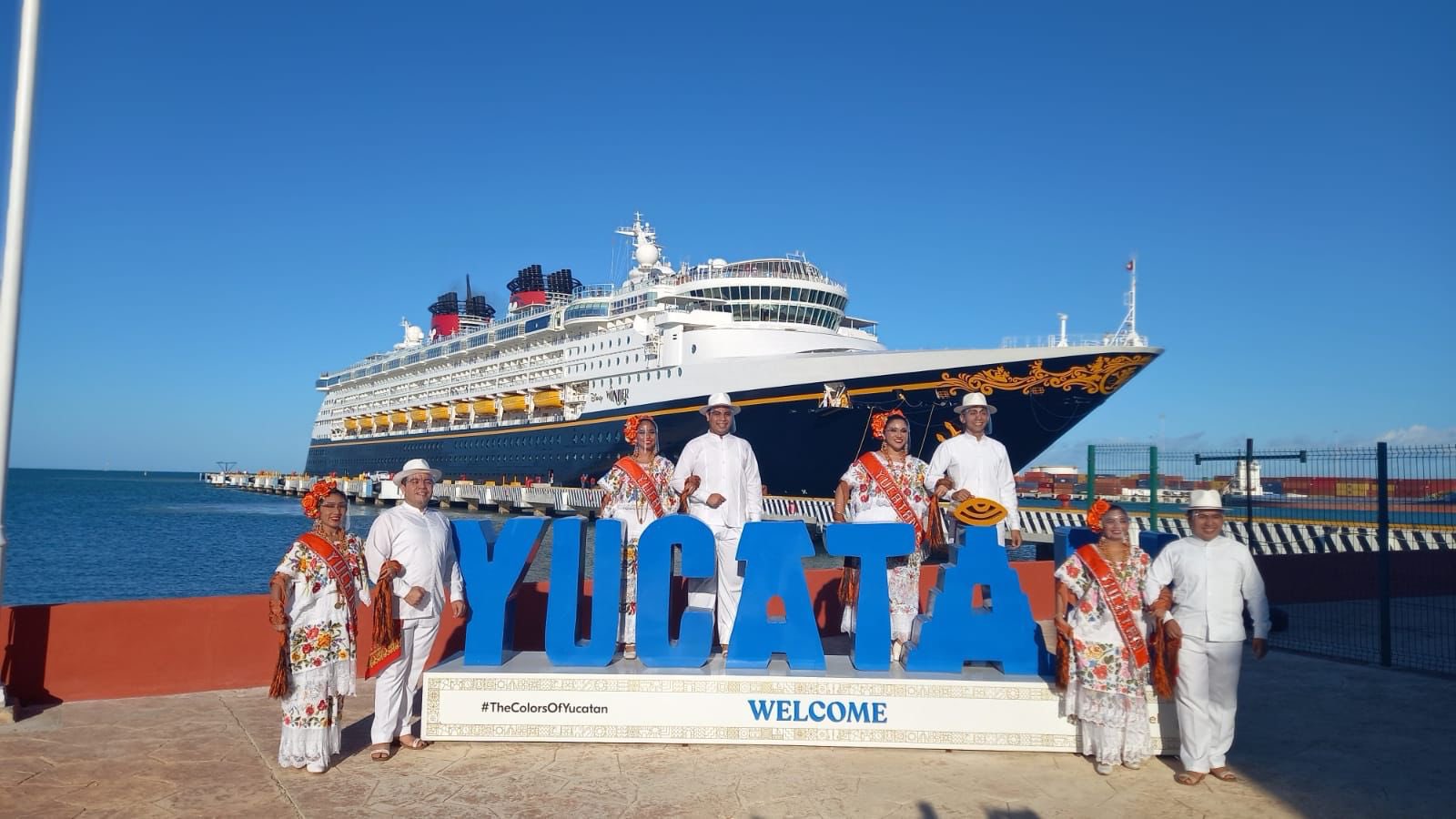 Arriba a Yucatan el crucero Disney Wonder