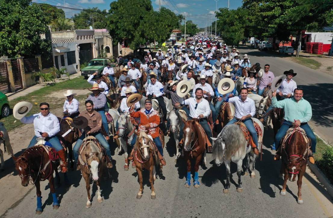 Yucatán rompe récord con su primera Cabalgata Nacional Xmatkuil 2022
