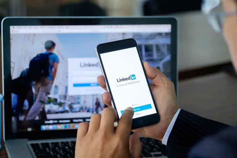 Linkedin Shutterstock 540533857