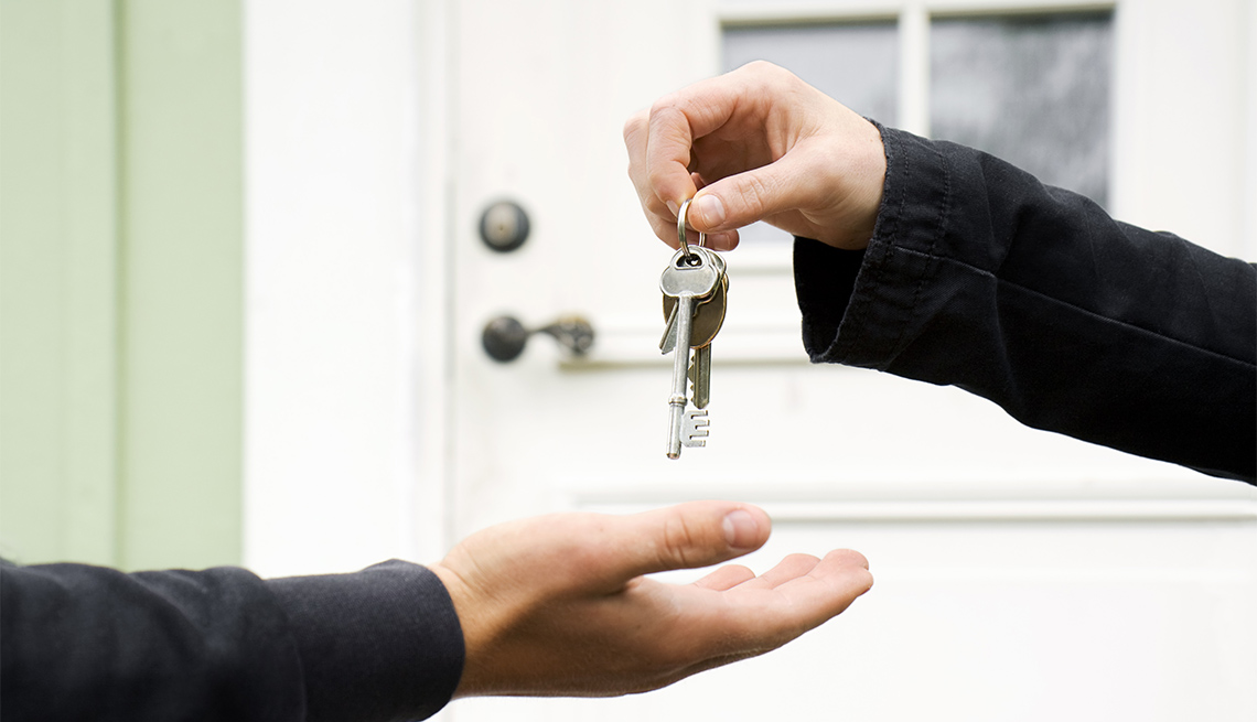 1140 Hands Exchanging Keys Esp