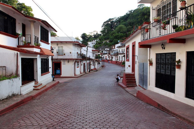 Conoce Tapijulapa, una belleza natural y arquitectónica de Tabasco