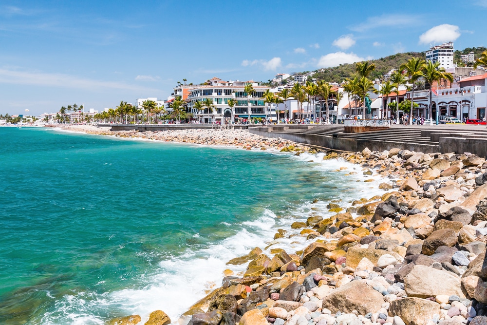 Los mejores destinos de México ideales para conocer en primavera Cada uno de estos destinos de México tienen lugares naturales que se llenan más de vida y colores durante la primavera; también hay festivales y otros eventos que solo están presentes en aquellos meses del año.   https://larevistadelsureste.com