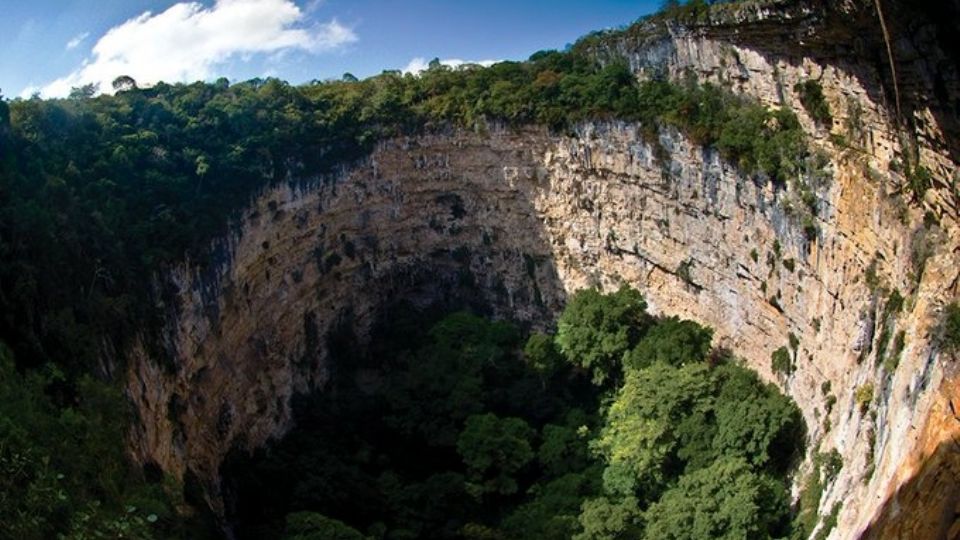 Sima de las Cotorras, el destino ideal para los amantes de las aventuras