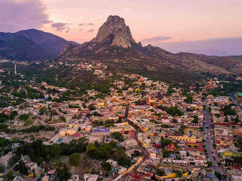 Negocios que vendan miches obscenas en Pueblo Mágico de Bernal serán multados