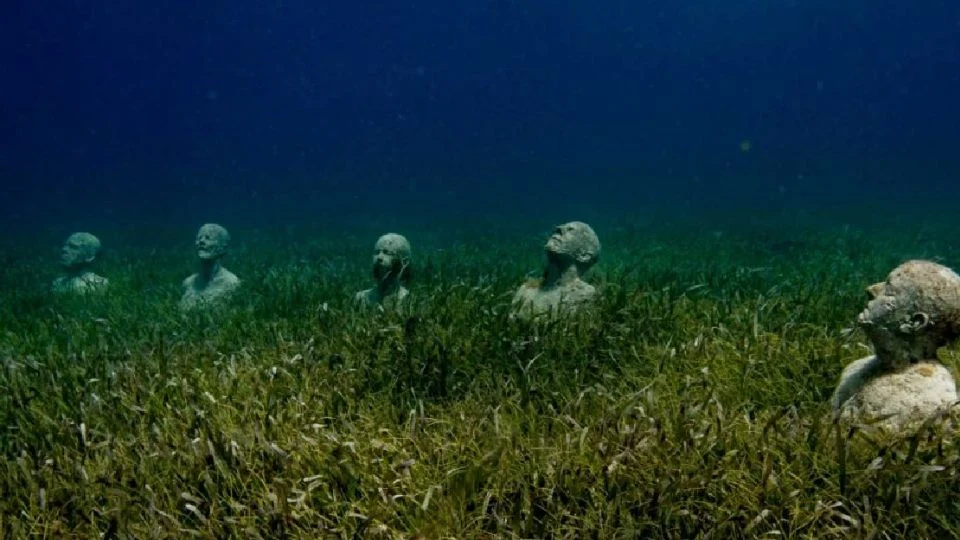 La población de Cancún que vive debajo del mar y que puedes visitar en tu próximo viaje