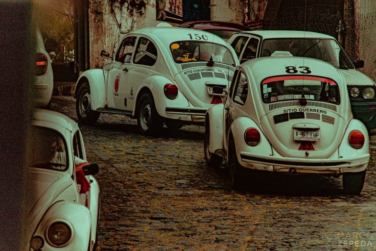 Vochotepec: el barrio de la cdmx que vibra alto con miles de vochos en la cima del cerro