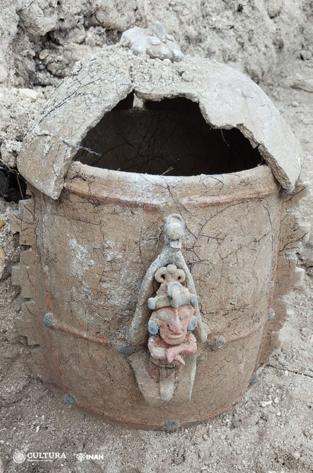El Inah Halla Urna Funeraria Con La Imagen Del Dios Del Maiz En El Tramo 7 Del Tren Maya