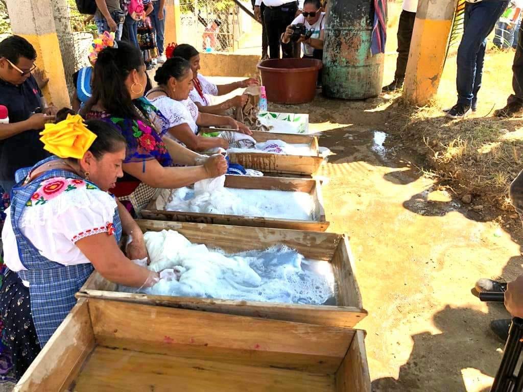 La conmovedora tradición de la "lavada de manteles" en berriozábal: un ritual ancestral para pedir por el agua la revista del sureste mx Lavada De Manteles Tradicion De Berriozabal
