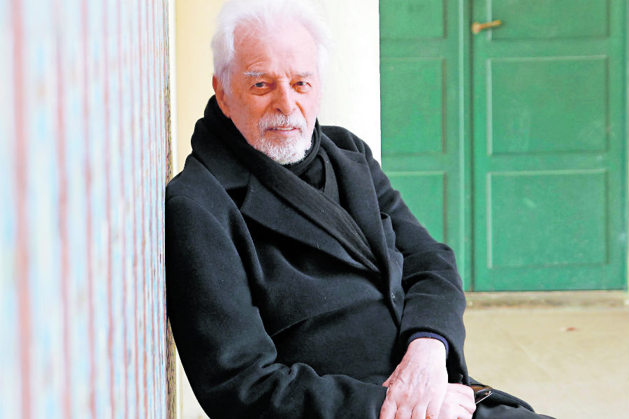 A sus 95 años, alejandro jodorowsky: un torrente de creatividad inagotable la revista del sureste mx Alejandro Jodorowsky