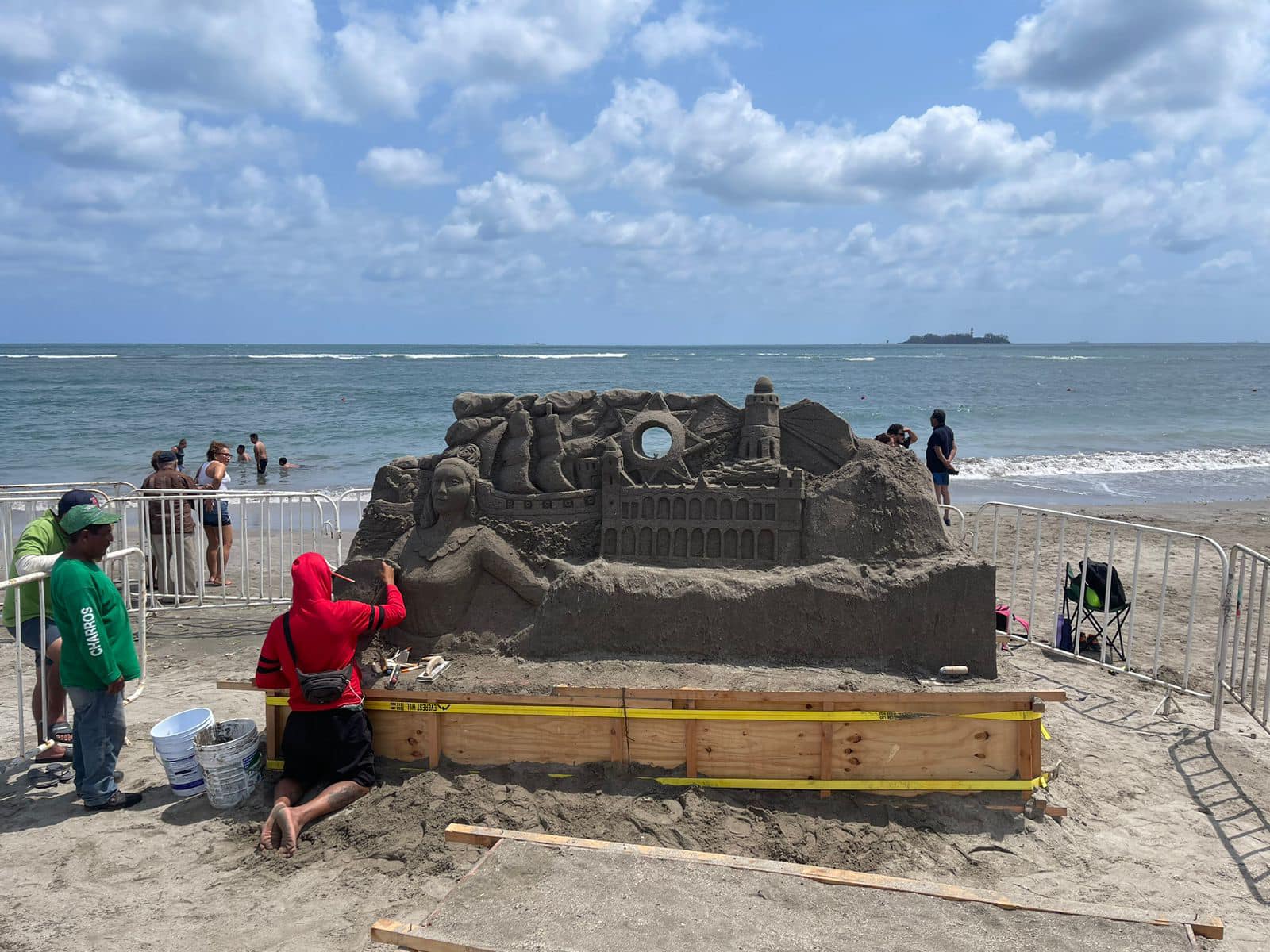 Descubre el Impactante 'Tributo a Veracruz': La Escultura de Arena que Debes Visitar