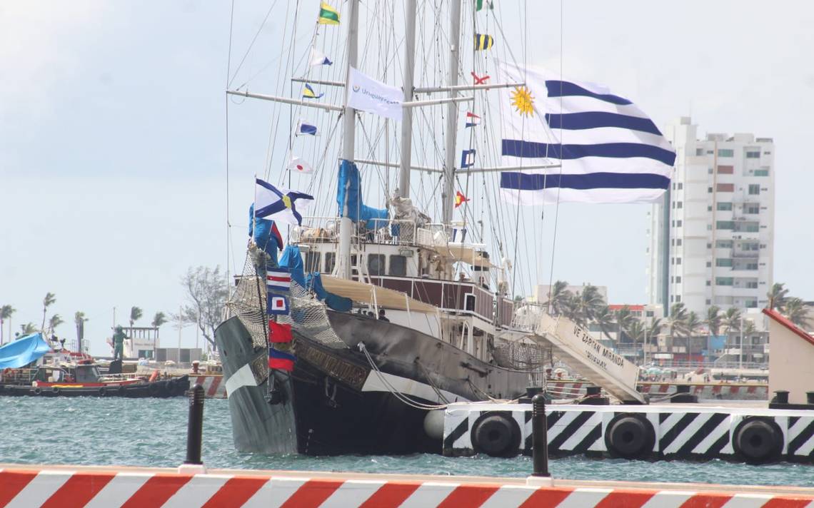 El velero Uruguayo Capitán Miranda llega a Veracruz: Una visita de amistad y aprendizaje