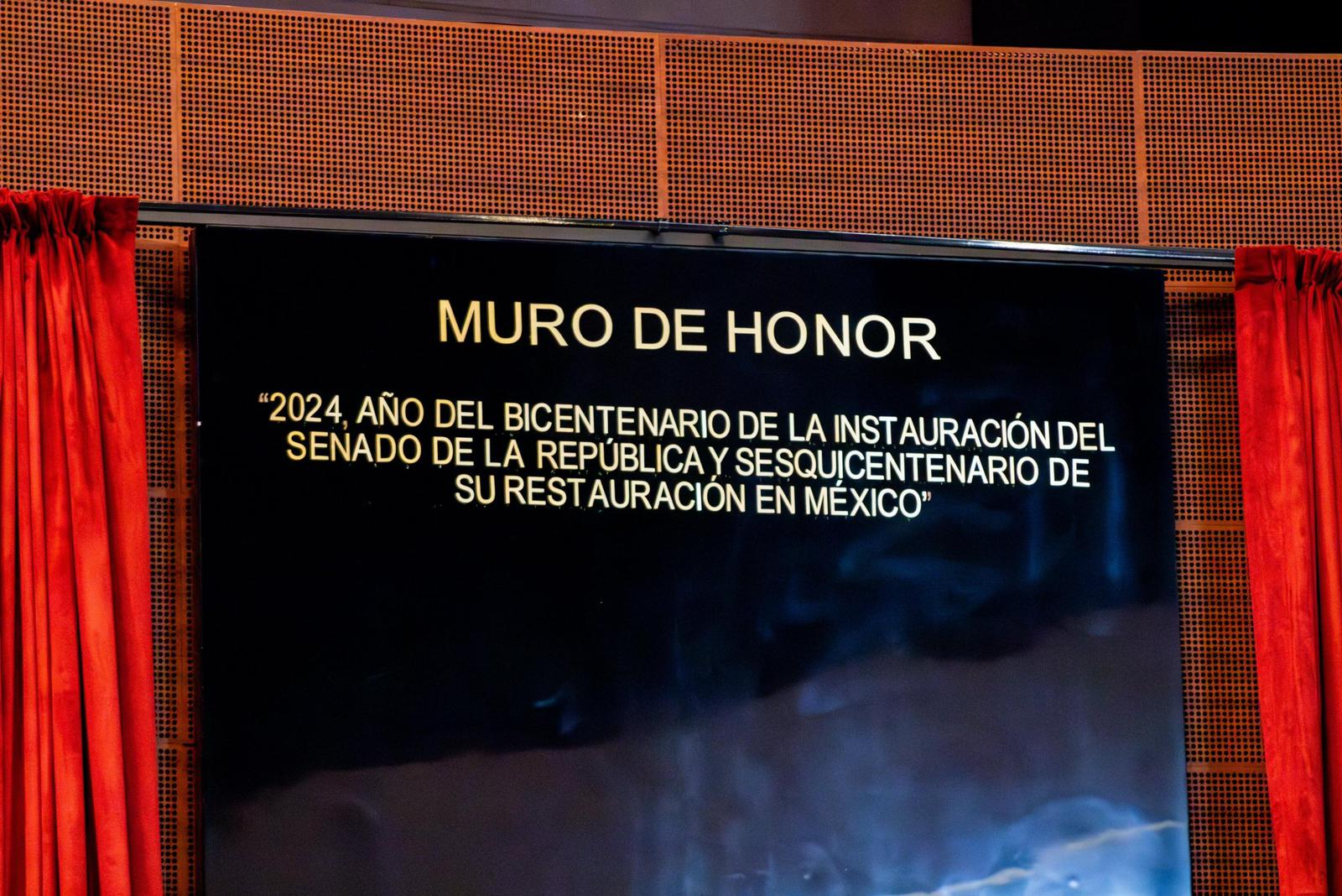 Develacion Del Muro De Honor En Conmemoracion Del Bicentenario Del Senado De La Republica
