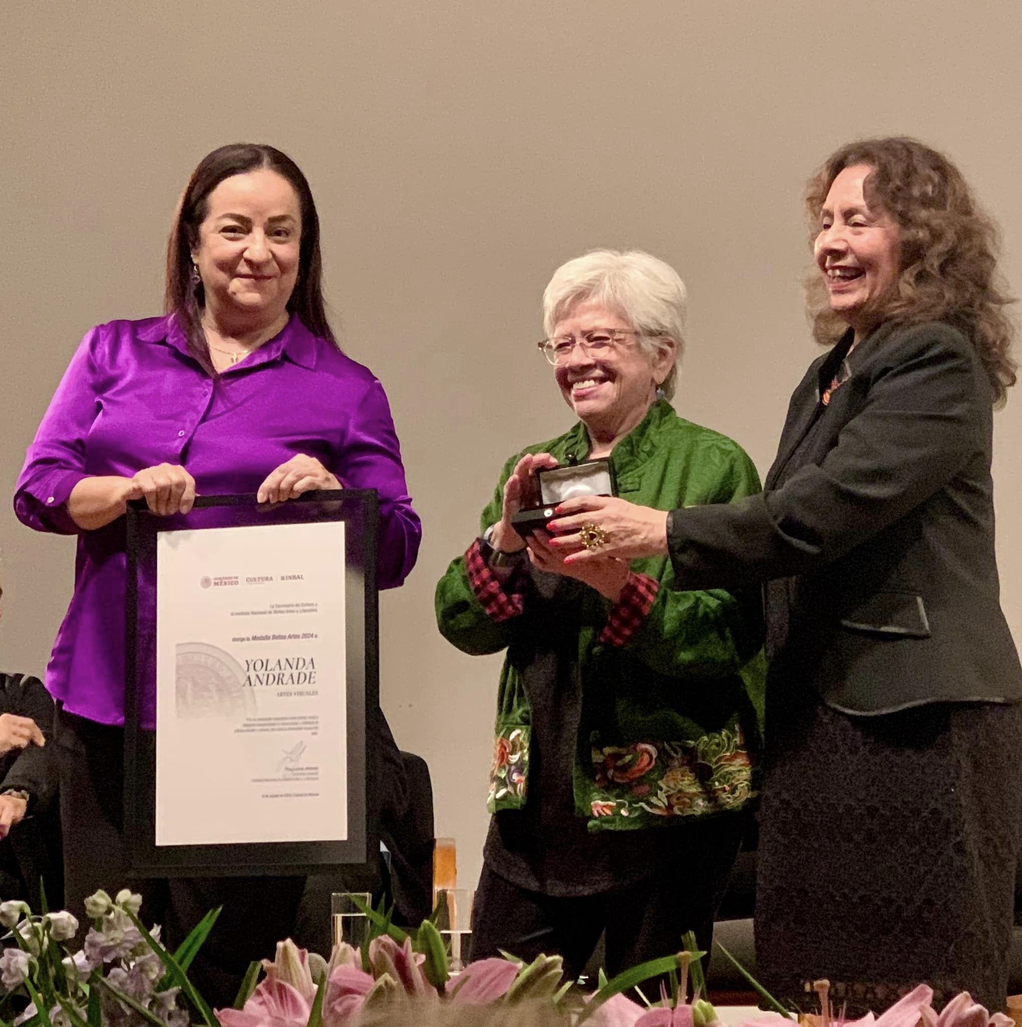 Reconocida Fotografa Tabasquena Yolanda Andrade Recibe La Medalla Bellas Artes 2024