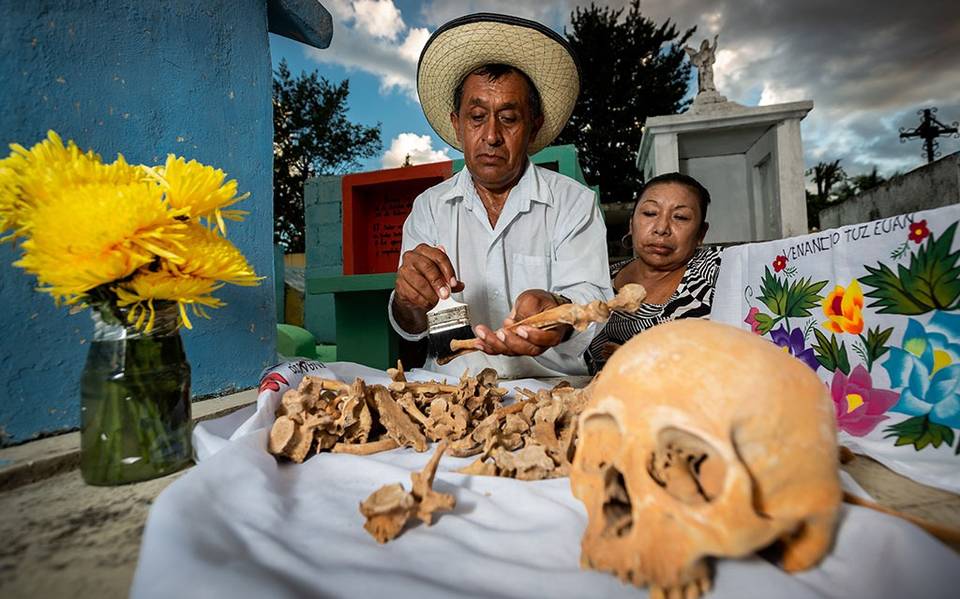 El Ritual Ancestral De Limpieza De Huesos En Pomuch Una Tradicion Viva Del Dia De Muertos