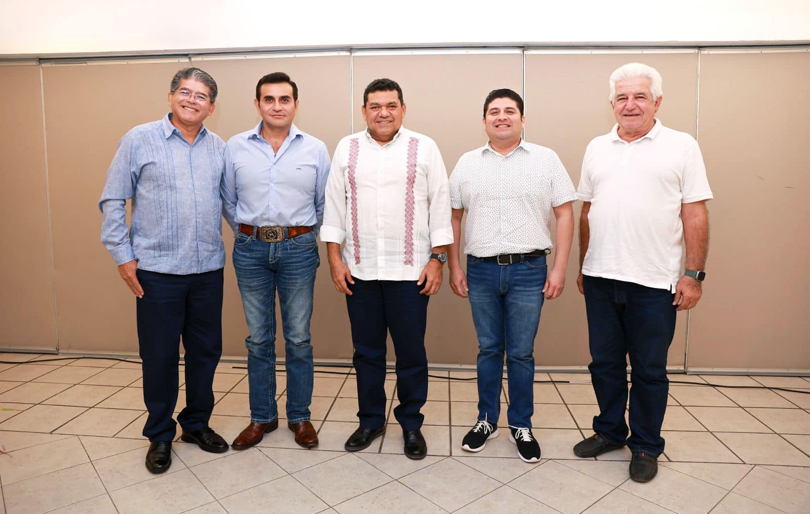 Javier May se reúne con alcaldes electos del MC y PT para unificar esfuerzos por Tabasco: Colaboración sin distinciones partidistas