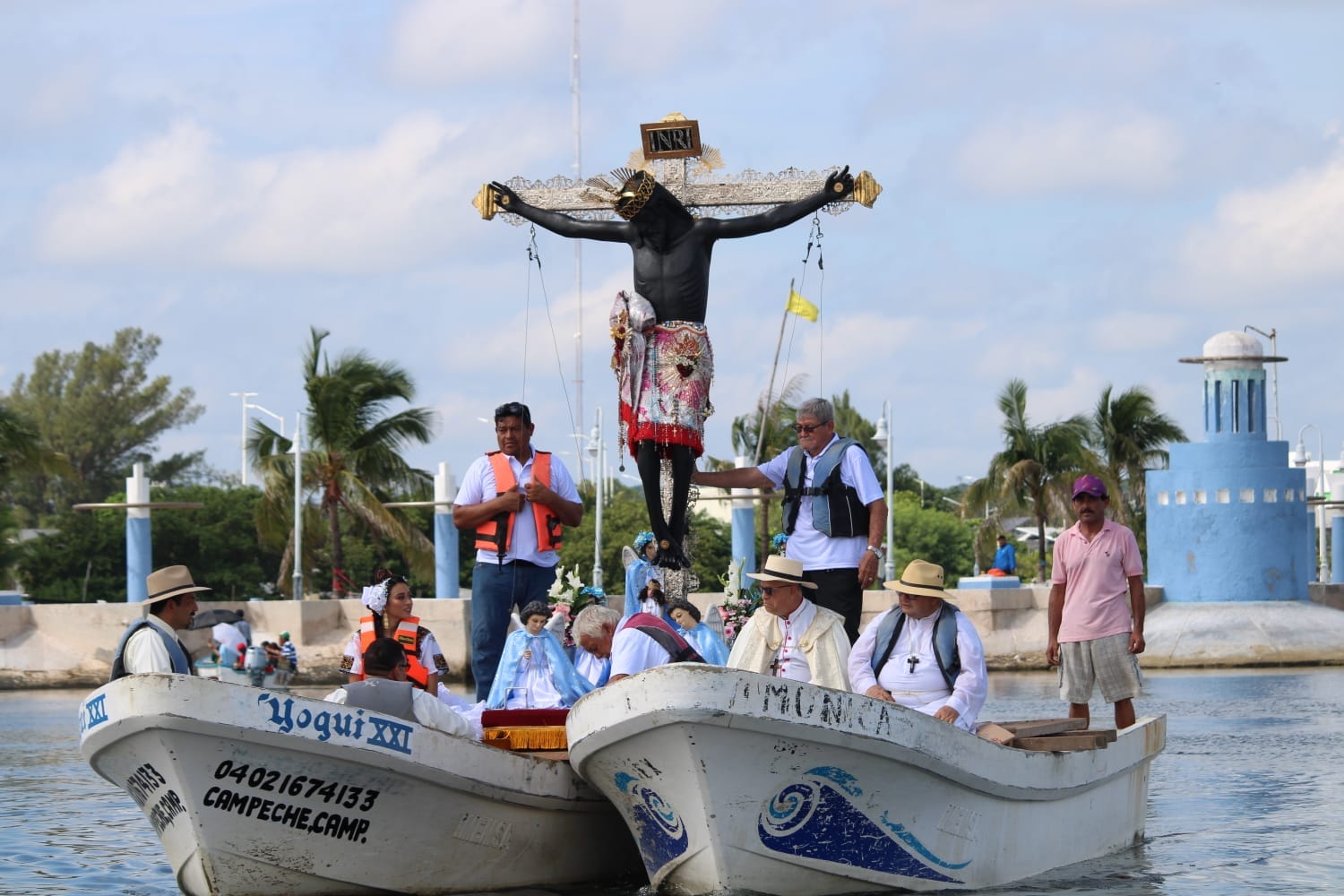 La Tradicional Procesion Del Cristo Negro De San Roman Un Viaje Por Mar Que Revive 459 Anos De Fe En Campeche