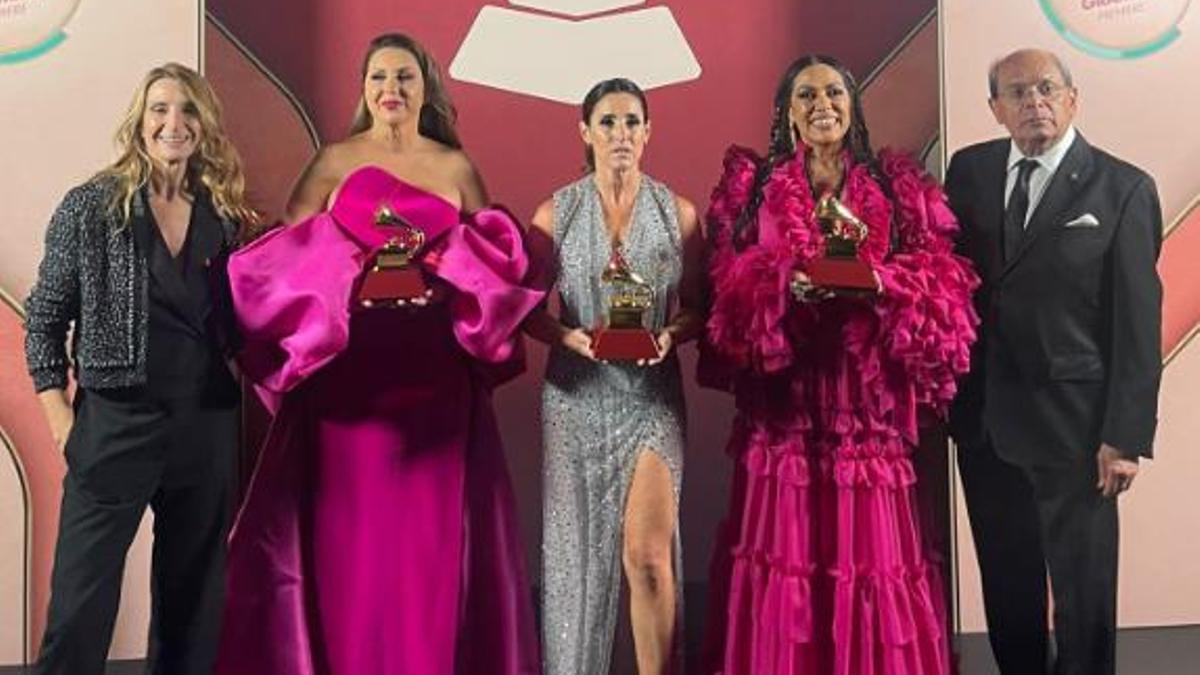 Lila Downs Triunfa En Los Latin Grammy 2024 Mejor Album Folclorico Por Raiz Nunca Me Fui