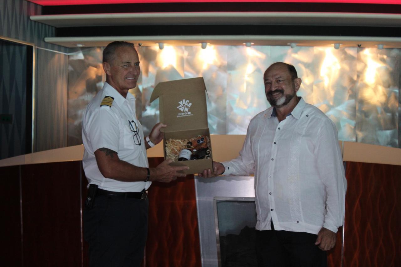 Historico Arribo Del Jewel Of The Seas A Puerto Progreso Un Impulso Al Turismo Y La Cultura Maya