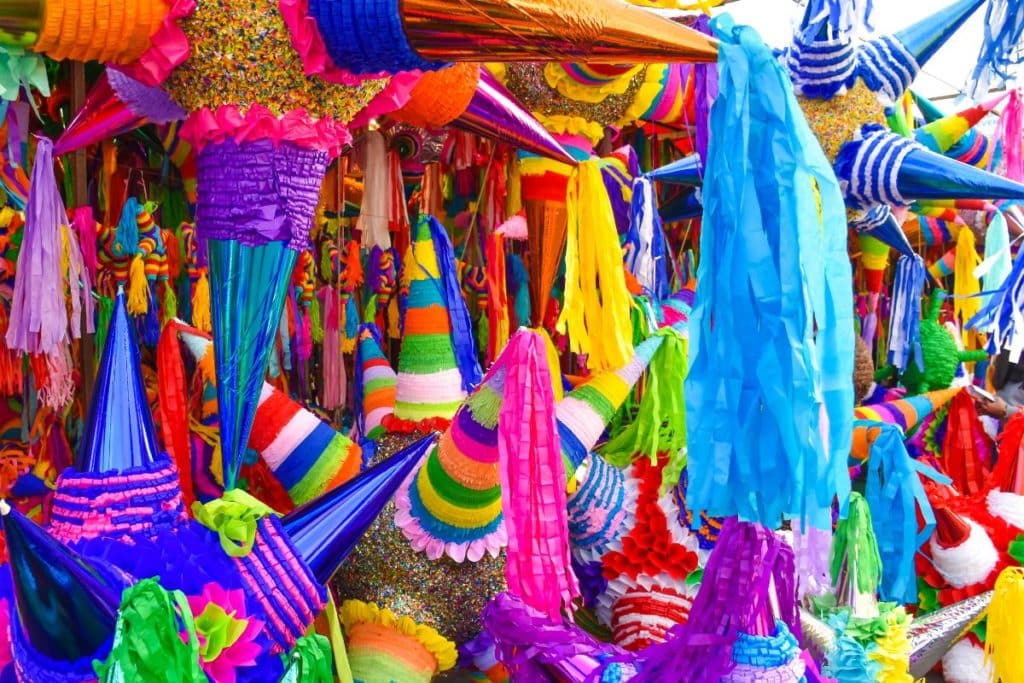 La Pinata Un Simbolo De Tradicion Y Fe En Las Celebraciones