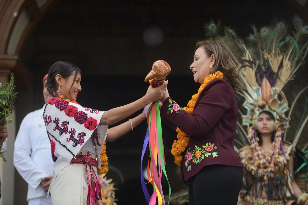 Rocío nahle recibe el bastón de mando y lanza ambiciosos programas para veracruz la revista del sureste mx Rocio Nahle Recibe El Baston De Mando Y Lanza Ambiciosos Programas Para Veracruz