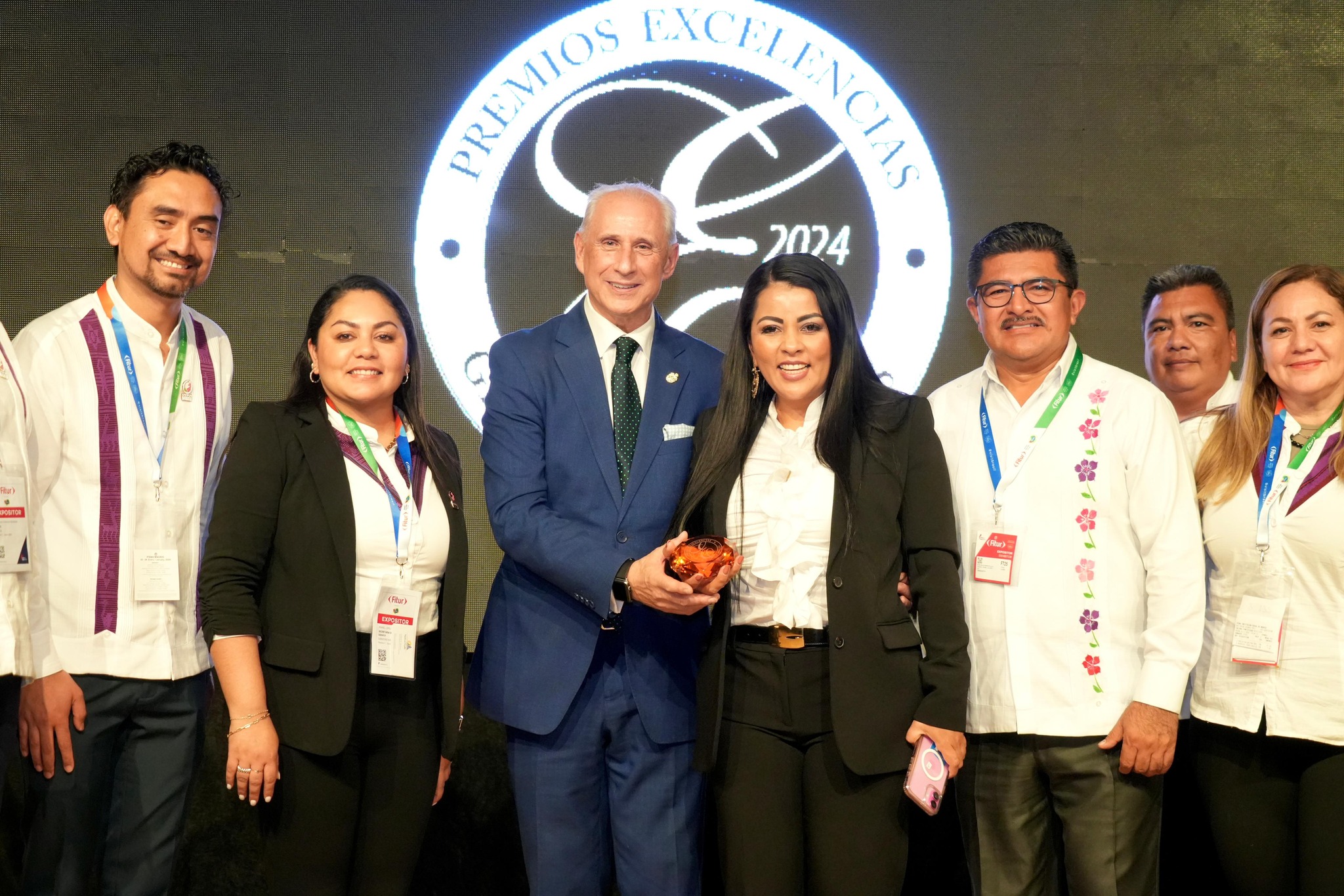 Oaxaca se consolida como destino turístico internacional en FITUR 2025 y recibe el Premio Excelencias