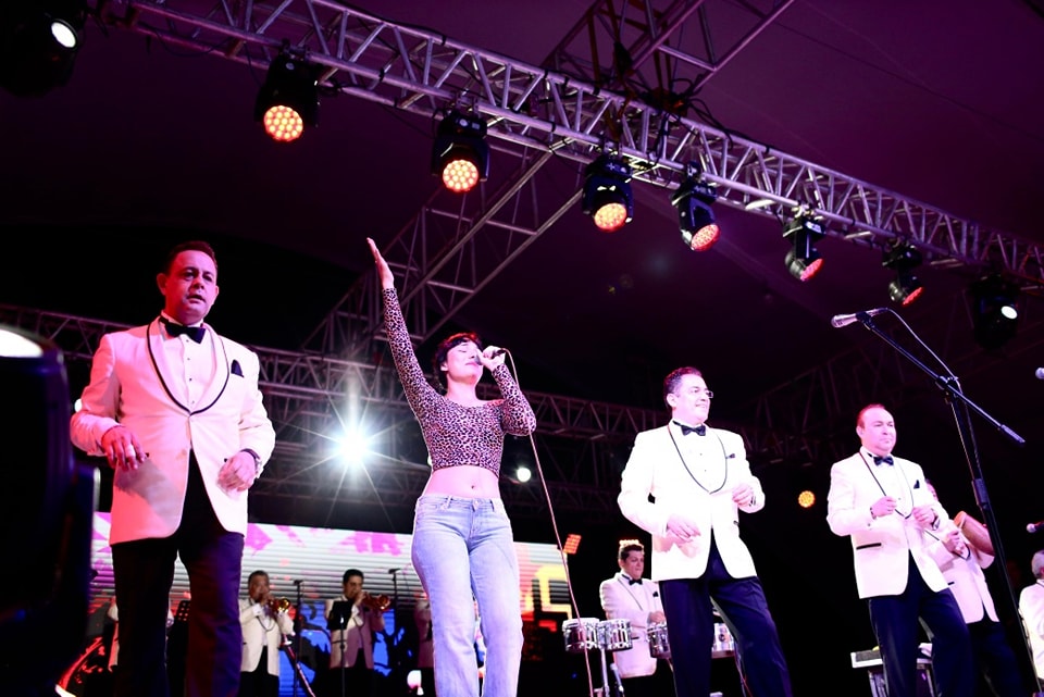 La sonora santanera cierra con broche de oro el festival ceiba 2024: una noche inolvidable de ritmo, tradición y alegría la revista del sureste mx La Sonora Santanera