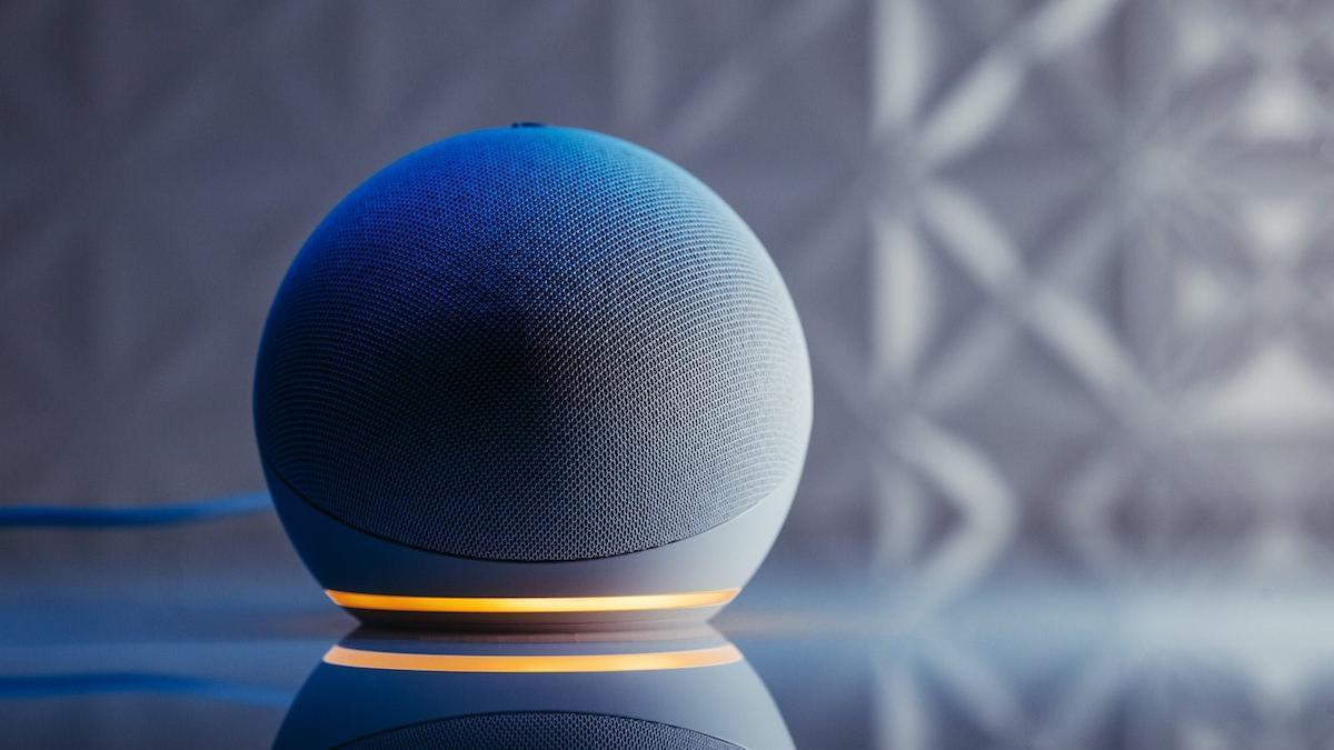 Amazon lanza Alexa Plus, su asistente con IA generativa