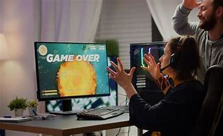 ¡Gamer, esto te interesa! Lanza OMS primera norma para prevenir pérdida auditiva en videojuegos