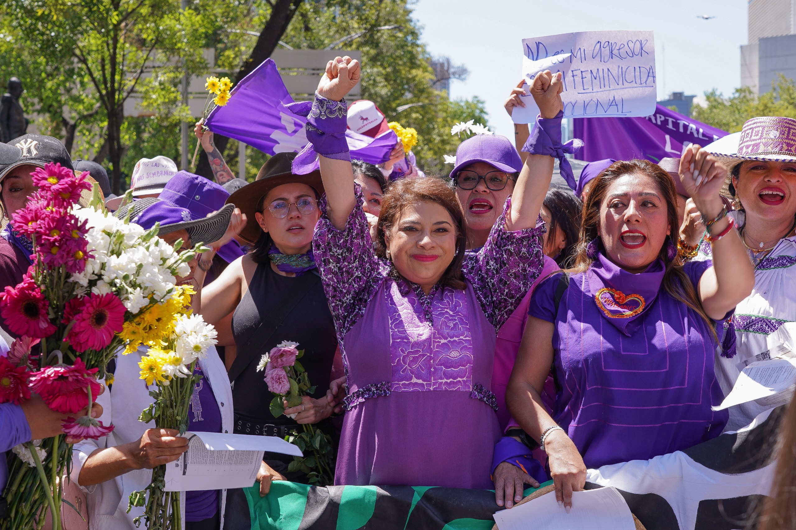 “cuando una mujer avanza, avanzamos todas y todos”: clara brugada; destaca primera conmemoración del 8m con una mujer presidenta la revista del sureste mx M 2