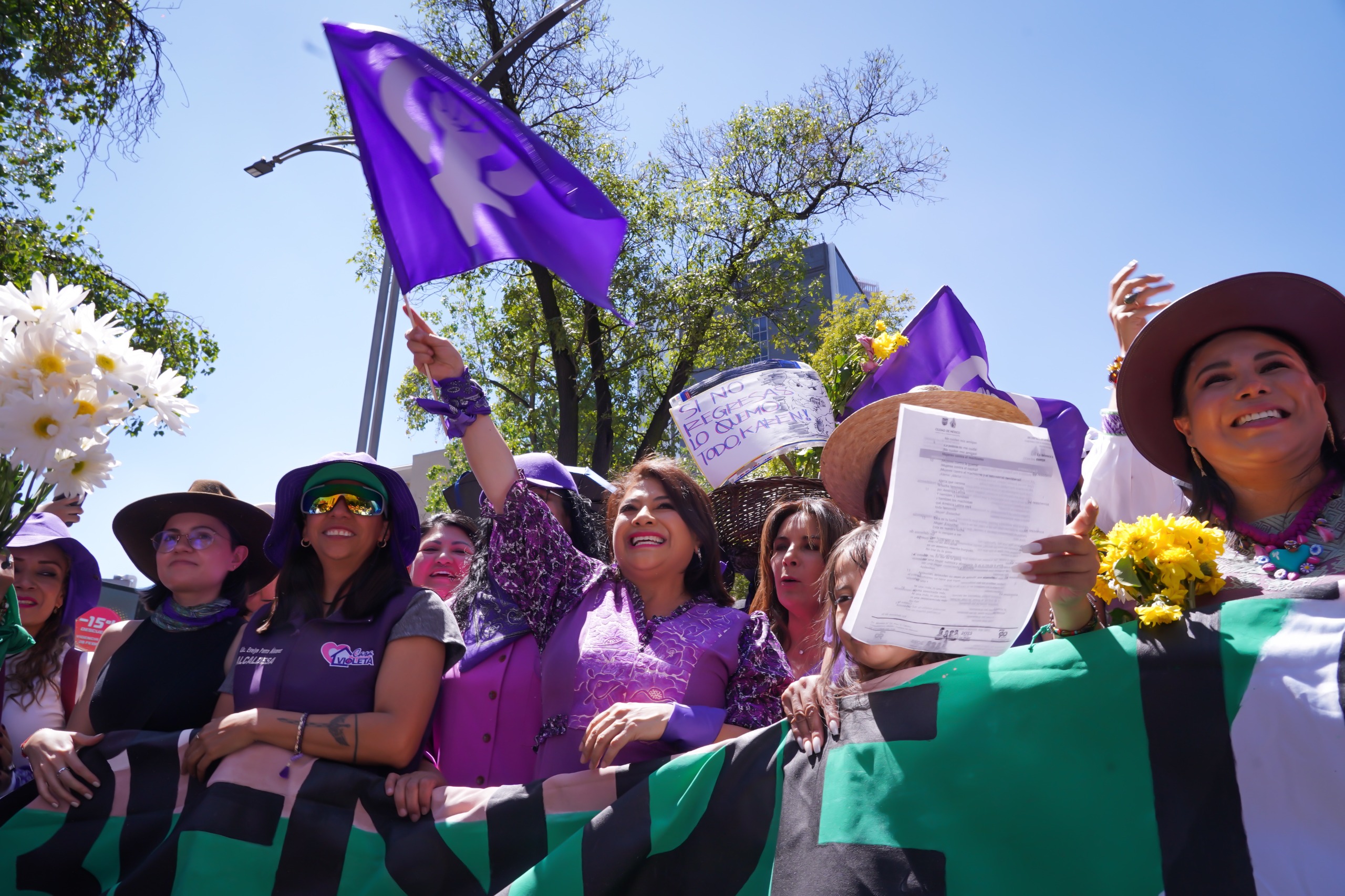 “cuando una mujer avanza, avanzamos todas y todos”: clara brugada; destaca primera conmemoración del 8m con una mujer presidenta la revista del sureste mx M 3
