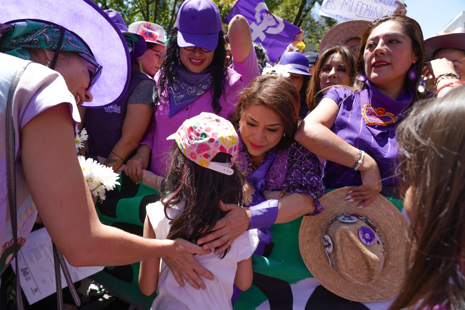 “cuando una mujer avanza, avanzamos todas y todos”: clara brugada; destaca primera conmemoración del 8m con una mujer presidenta la revista del sureste mx M 5