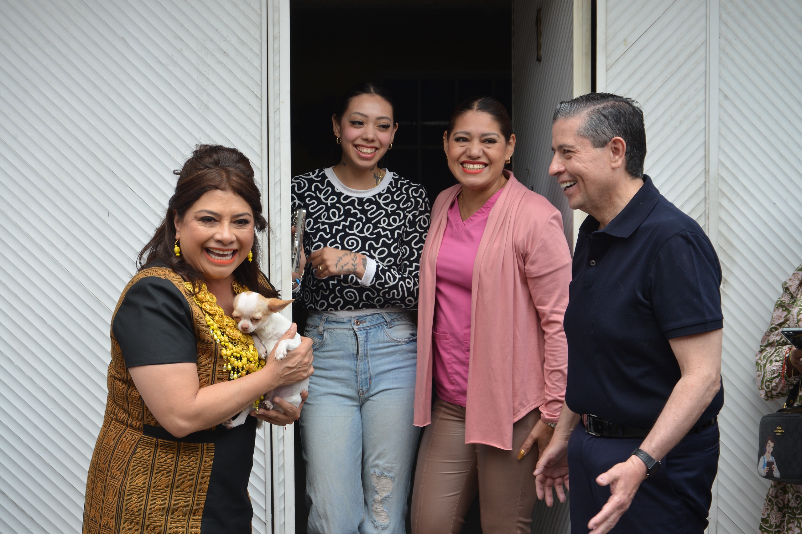 Clara brugada anuncia meta del "megabachetón": reparar 200 mil baches en cdmx la revista del sureste mx Bru 4