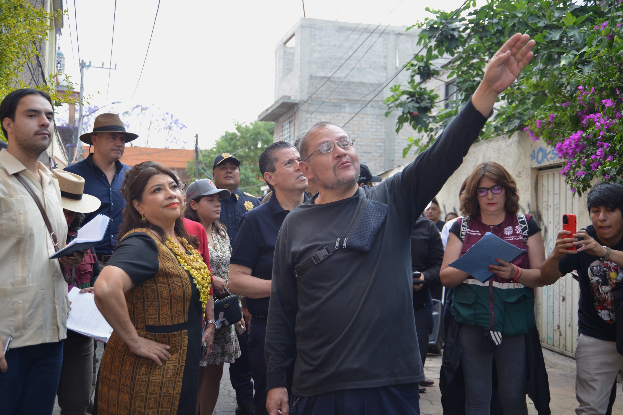 Clara brugada anuncia meta del "megabachetón": reparar 200 mil baches en cdmx la revista del sureste mx Bru 6