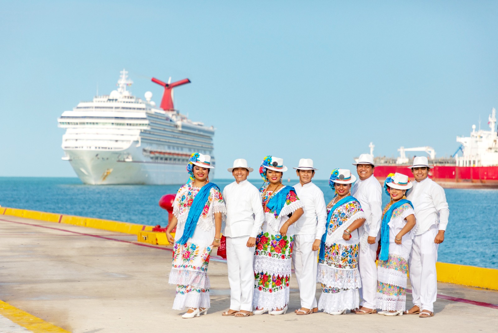 Yucatán estará presente en el Seatrade Cruise Global, a realizarse en Miami, Florida Como parte de las estrategias para aumentar la afluencia de visitantes vía marítima a Yucatán, el Gobierno del Renacimiento Maya, encabezado por el Gobernador Joaquín Díaz Mena, participará a través de la Secretaría de Fomento Turístico (SEFOTUR), en el Seatrade Cruise Global, el principal evento internacional de turismo de cruceros, con una interesante propuesta que presentará a las navieras para incrementar los arribos a Progreso. https://larevistadelsureste.com