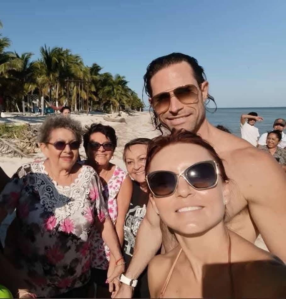 Sebastián rulli y angelique boyer sorprenden a familias yucatecas en telchac puerto la revista del sureste mx Yucatan 3