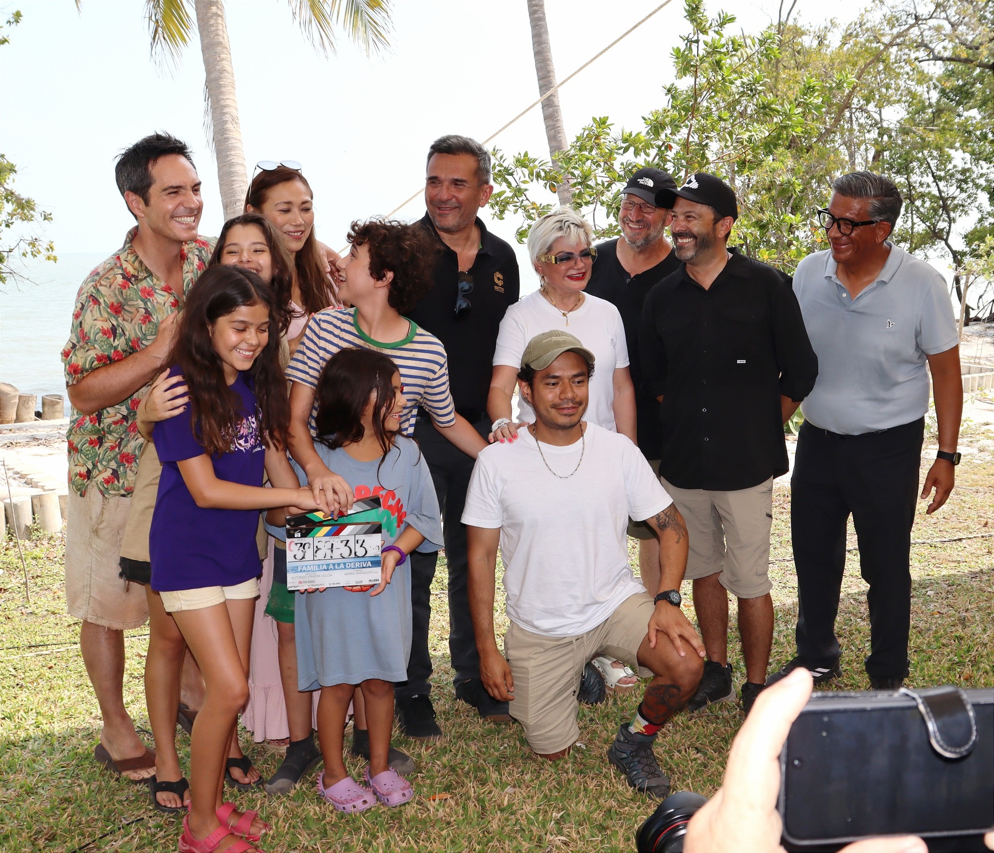 Disney graba “familia a la deriva” en campeche; encabeza mauricio ochmann y memo villegas la revista del sureste mx Campeche 1